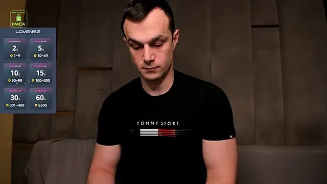 BrandonNorris Show in webcam