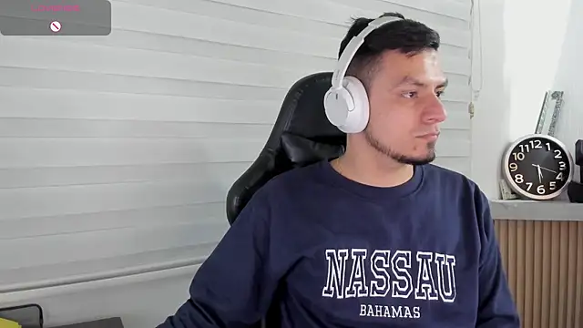 Chat XXX en directo de Rick_Adams