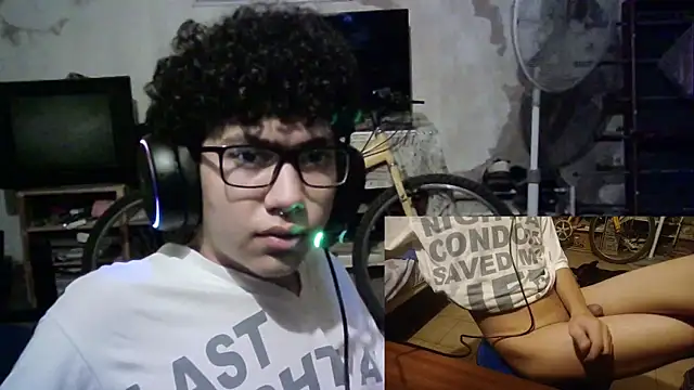 Emv2 লাইভ XXX চ্যাট