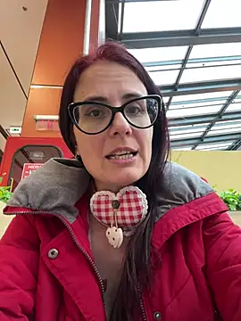 NataKitten Adlı Modelin Canlı XXX Sohbeti