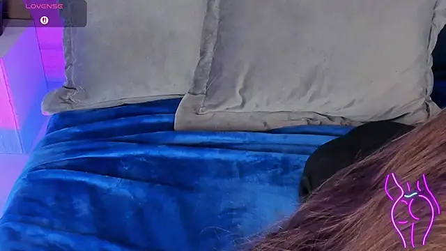 MiaKay1: онлайн-секс-чат