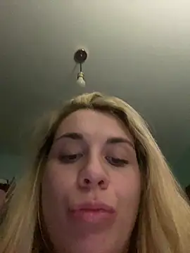 eskarlata255 现场XXX聊天