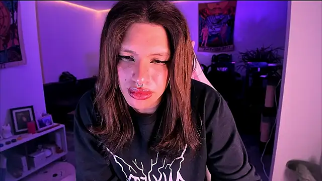 Show modela Loona_s na web-kameri