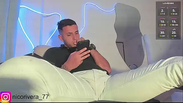 Онлайн чат XXX nico_rivera