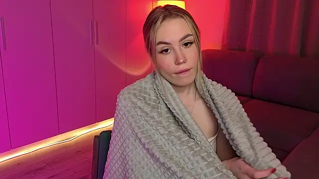 Aurelia_Voss Adlı Modelin Canlı XXX Sohbeti