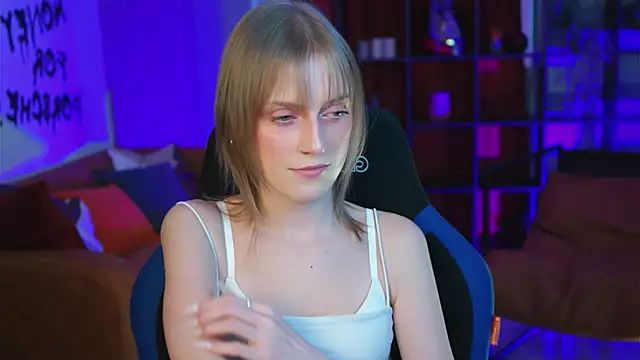 KiraMontoya live XXX chat