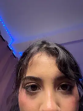 EmillieX live XXX chat