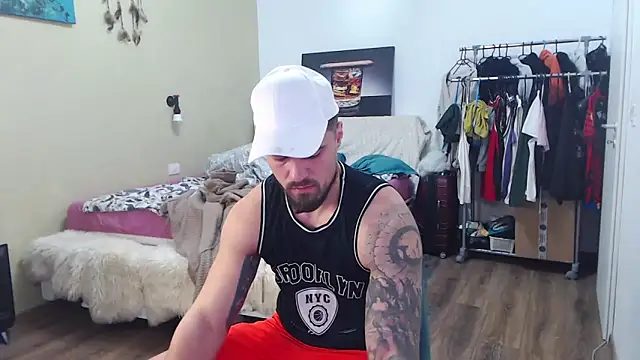 Tiberius_hunk – Live XXX-chat