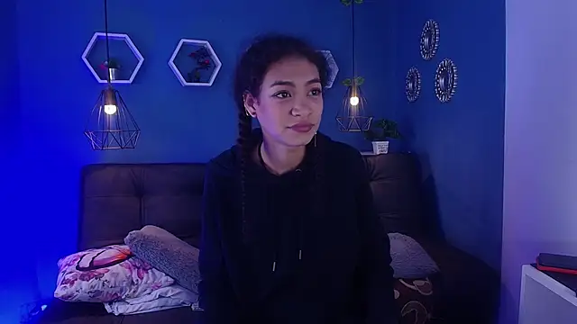 دردشة Aurora_ath الجنسية المباشرة