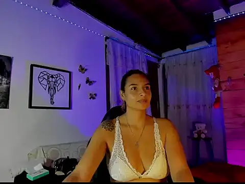 mykaelahoney – Naživo XXX chat