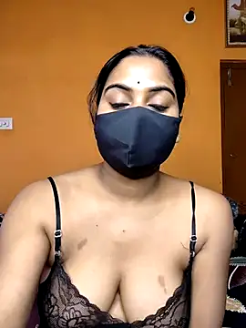 Show modela Sexynora1 na web-kameri