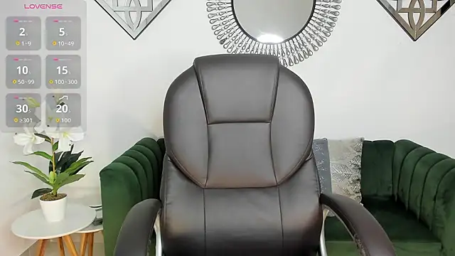 July_Adams – Naživo XXX chat