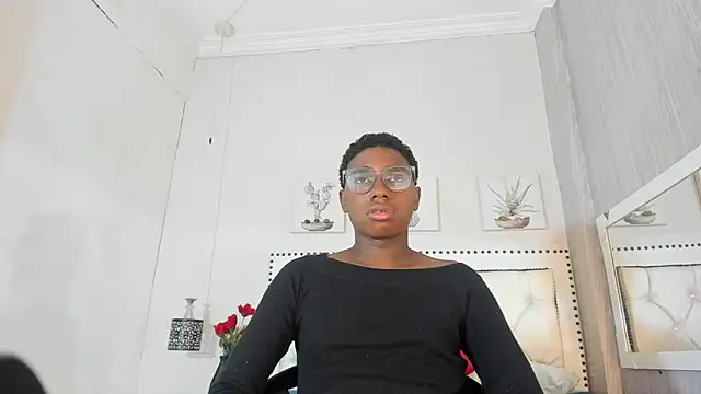 teylor_lovee – Naživo XXX chat