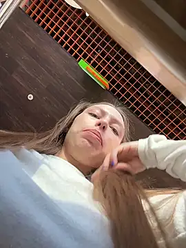 دردشة LeiaMood الجنسية المباشرة