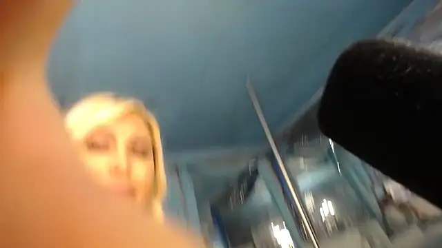 ADRIANNA_FOX Live XXX Chat