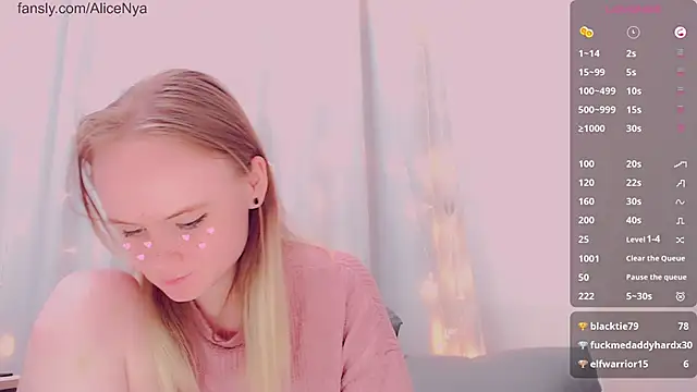 AliceNya_cute Adlı Modelin Canlı XXX Sohbeti