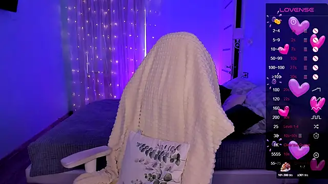 Evaa_Grey Adlı Modelin Canlı XXX Sohbeti