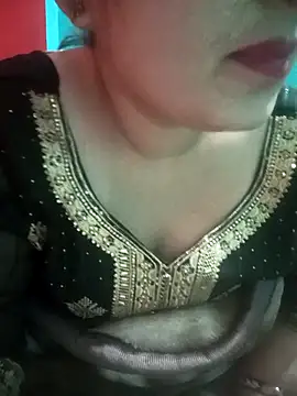 Priya_089 Adlı Modelin Canlı XXX Sohbeti