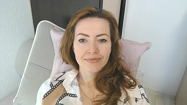 NicoleEunice87 Adlı Modelin Canlı XXX Sohbeti