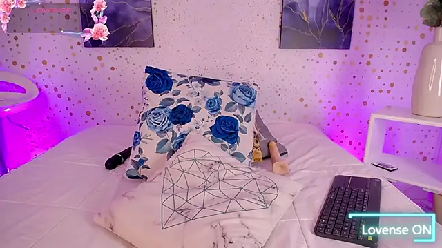 Iam_Emiily_ Adlı Modelin Canlı XXX Sohbeti