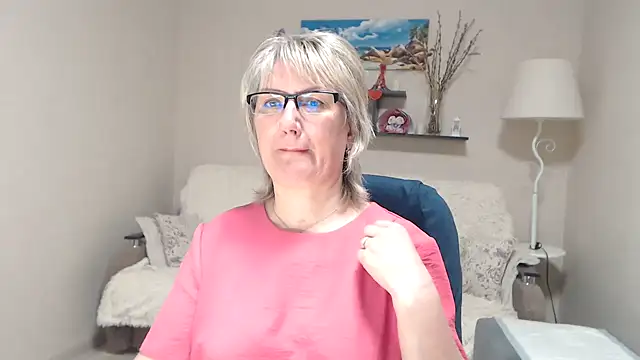 Show modela FleurMays na web-kameri