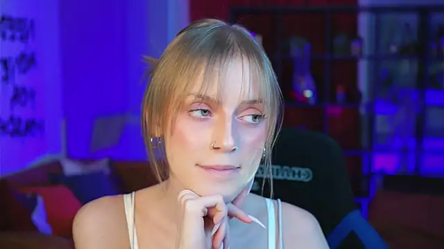 Czat XXX na żywo – KiraMontoya