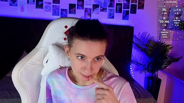 kaleriyaa_ élő XXX-chatje