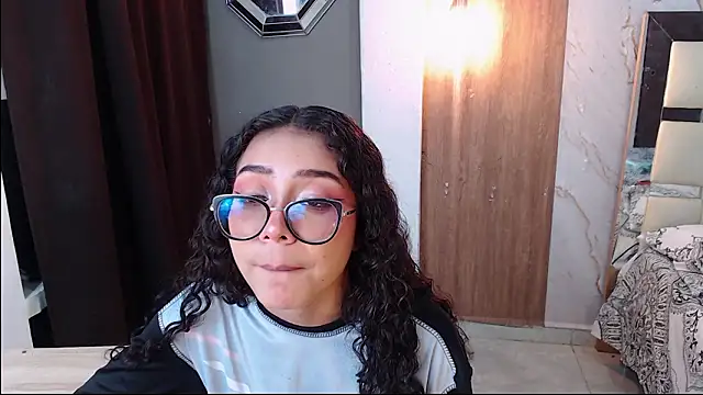 honeymoon_12 – Live XXX-chat