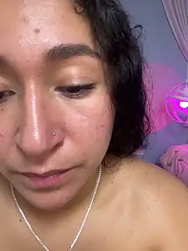 XXX chat uživo modela Dany_Moon_