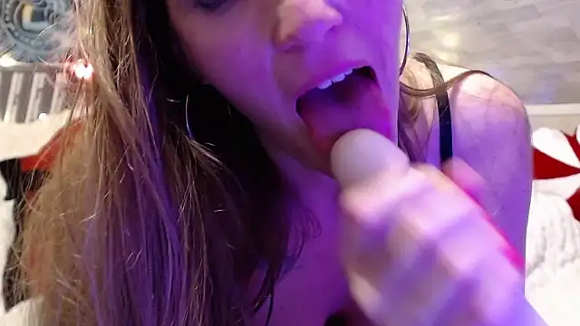 Roxxxanne069 Adlı Modelin Canlı XXX Sohbeti