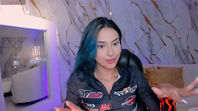 Živý XXX chat KayraLanne