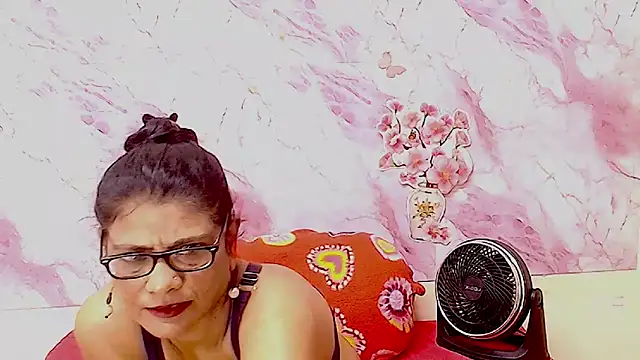 IndianAllure – Naživo XXX chat