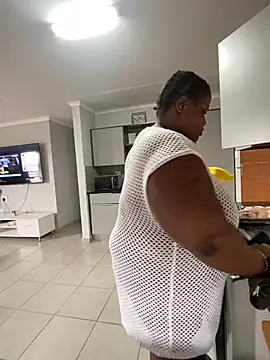 MissLola27 – Naživo XXX chat