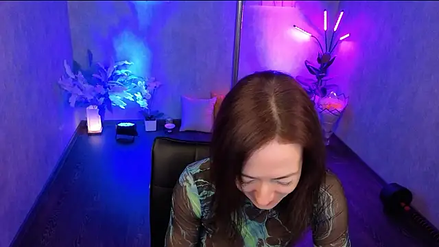 kimberlyray777 Adlı Modelin Canlı XXX Sohbeti