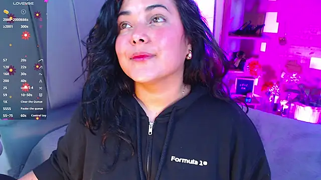 Show modela VictoriaMontero30000 na web-kameri