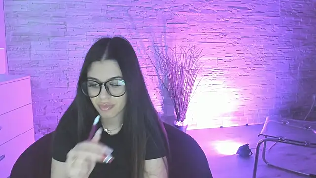 Chatroom XXX en direct de BellaNoir_