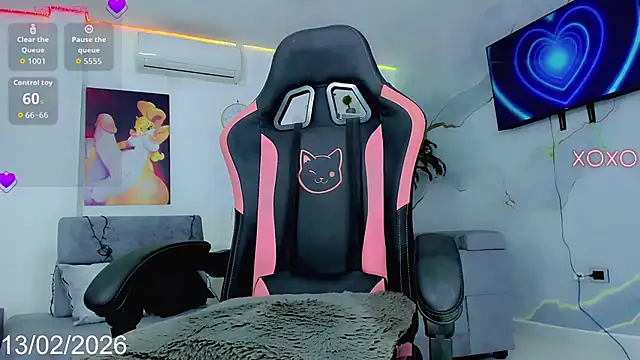 Pokazy przed kamerką – Nella_Dolls