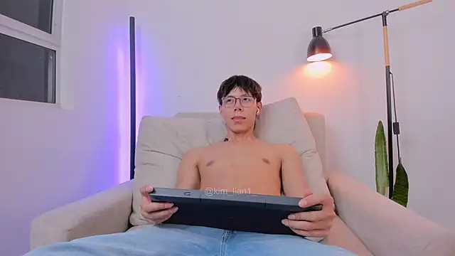 Онлайн чат XXX kim_lian21