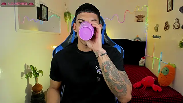 Damian_latinxxx – Naživo XXX chat