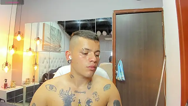 wildthor26 লাইভ XXX চ্যাট