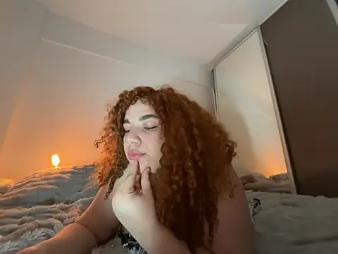XXX chat uživo modela SeleniSolea