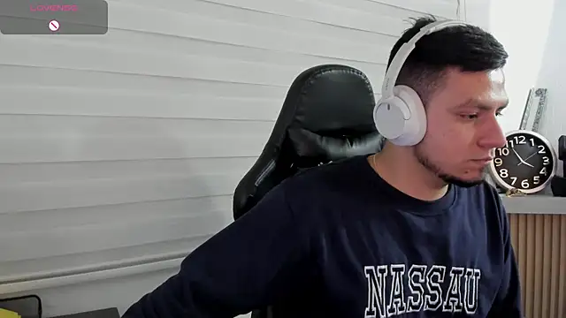 Онлайн чат XXX Rick_Adams