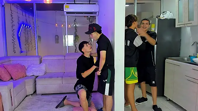 Houseofwarrios Adlı Modelin Canlı XXX Sohbeti