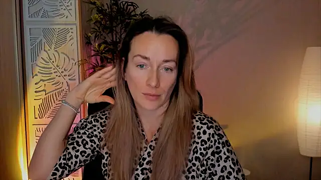 RebeccaMartinez Webcam-Show