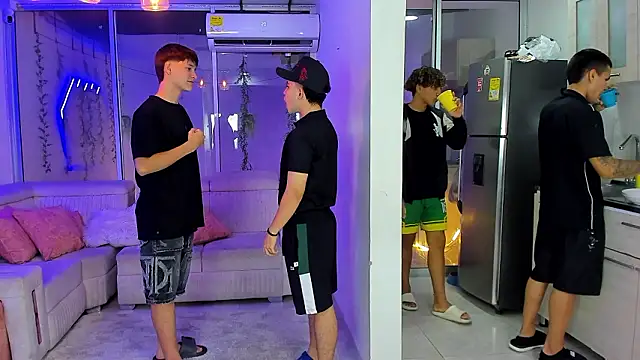 Houseofwarrios Adlı Modelin Canlı XXX Sohbeti