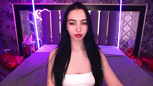 WildKittenX_'s Live XXX Chat