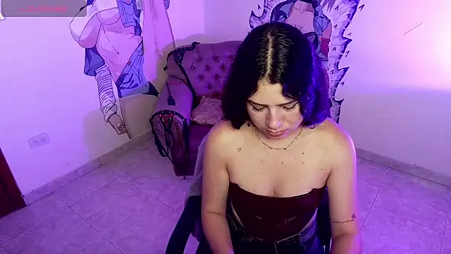 ilayra_smith লাইভ XXX চ্যাট