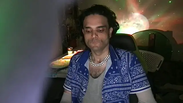 StuntingSpunMarine69 现场XXX聊天