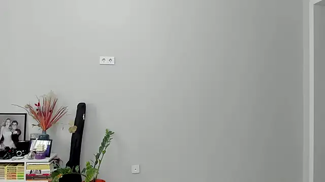 Chat +18 de ailey_chao ao vivo