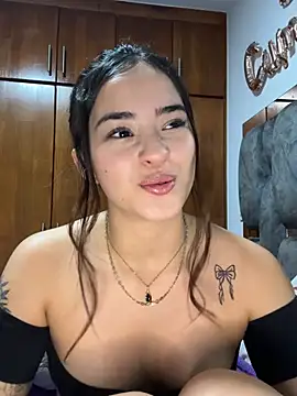 Veronica_isaza__: απευθείας συνομιλία ΧΧΧ